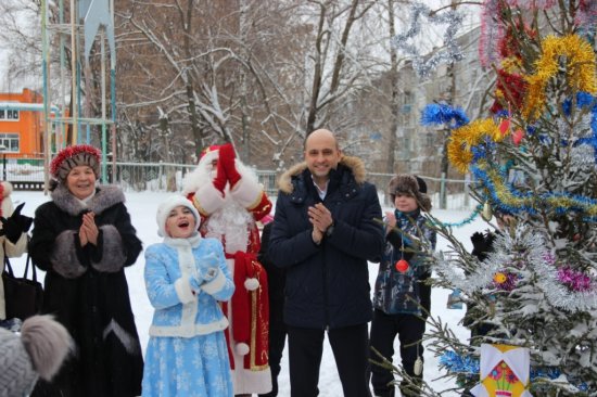 Новогодние мероприятия в ТОС Московского района радуют детей и взрослых