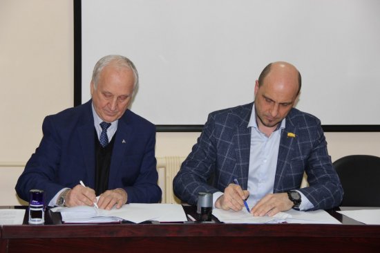  Алексей Мурыгин принял участие в подписании Соглашения о сотрудничестве с Общественной палатой республики